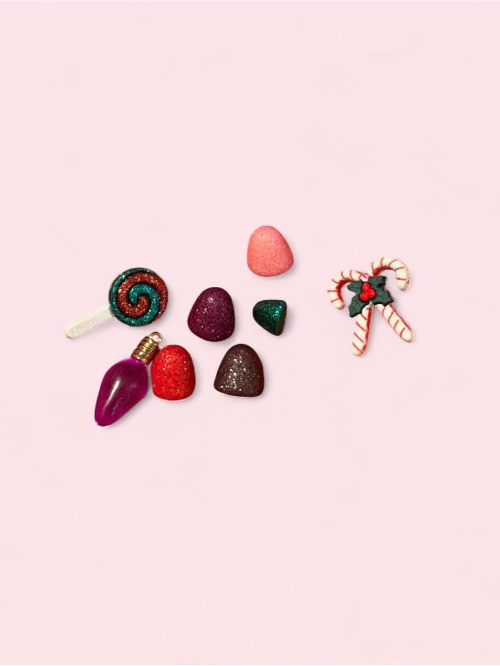 8 Piece Assorted Unique Christmas Festive Holiday Button Set 🎄